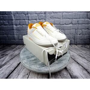 Air Jordan 2 Retro Low Sail/Melon Tint-Light Curry Men 9.5 NIB